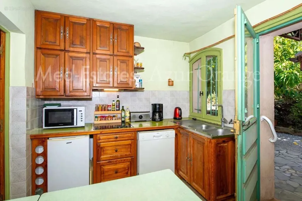 Cuisine - Villa Luxueuse avec Vue Mer à Grimaud
