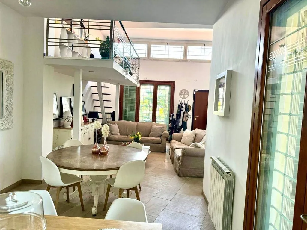 Sala da pranzo - Villa con piscina in residence di lusso a Vallerano