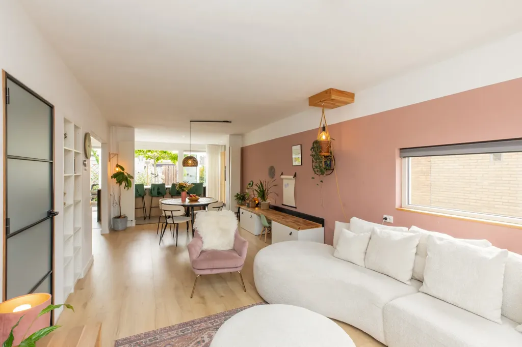 Elutuba - Modernised Corner House with Garden in Middelburg