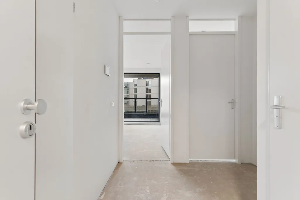 hallway_entrance