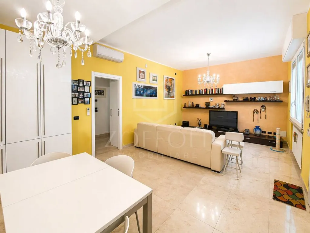Söögituba - Rustic Triplex with Balcony in Cervia