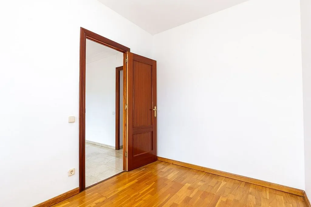 Pièces - Apartment with Terrace in Sant Just Desvern