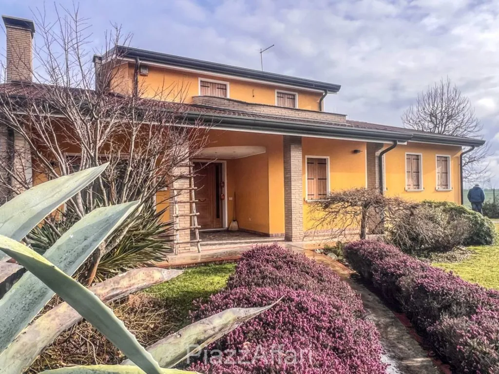 Välivaade - Luxury Villa with Private Garden in Brugine