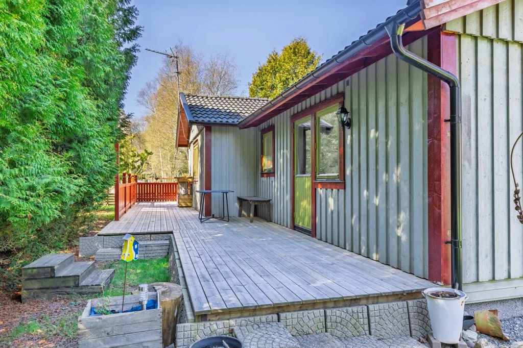 Terrass - Villa with Garden in Varpeäng