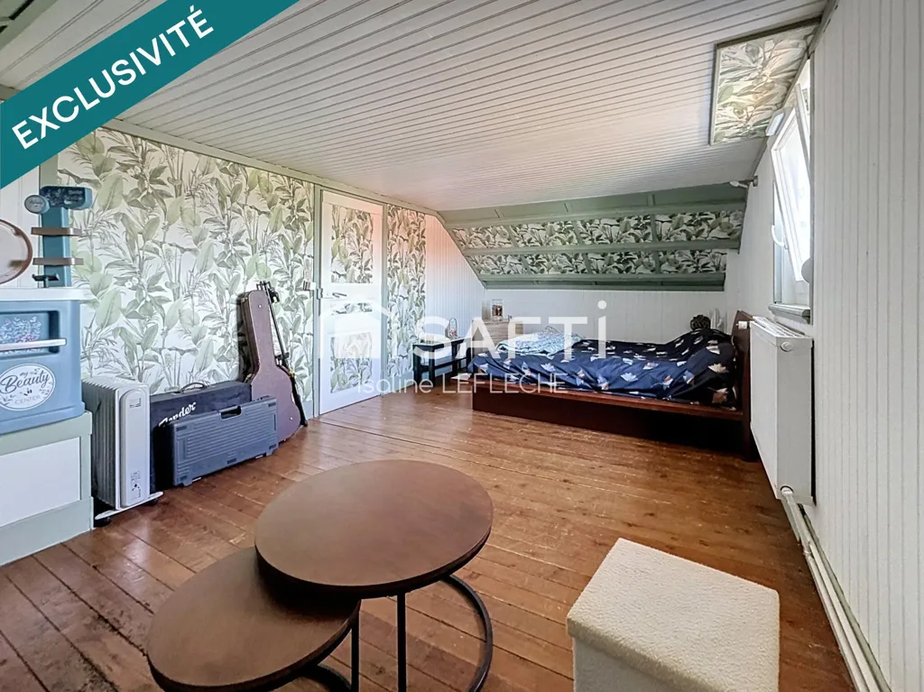 Chambres - Maison en Brique avec Garage et Dépendances près de Péronne