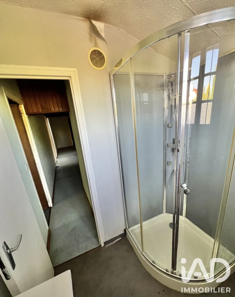 Salles de bain - Maison de Campagne à Rénover à Champniers