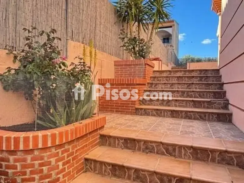 Pièces - Semi-detached House with Pool in Loja