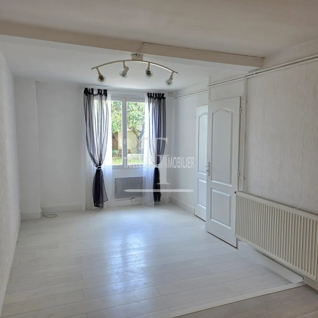 Pièces - Maison Loft Rénovée avec Terrasse à Boulazac