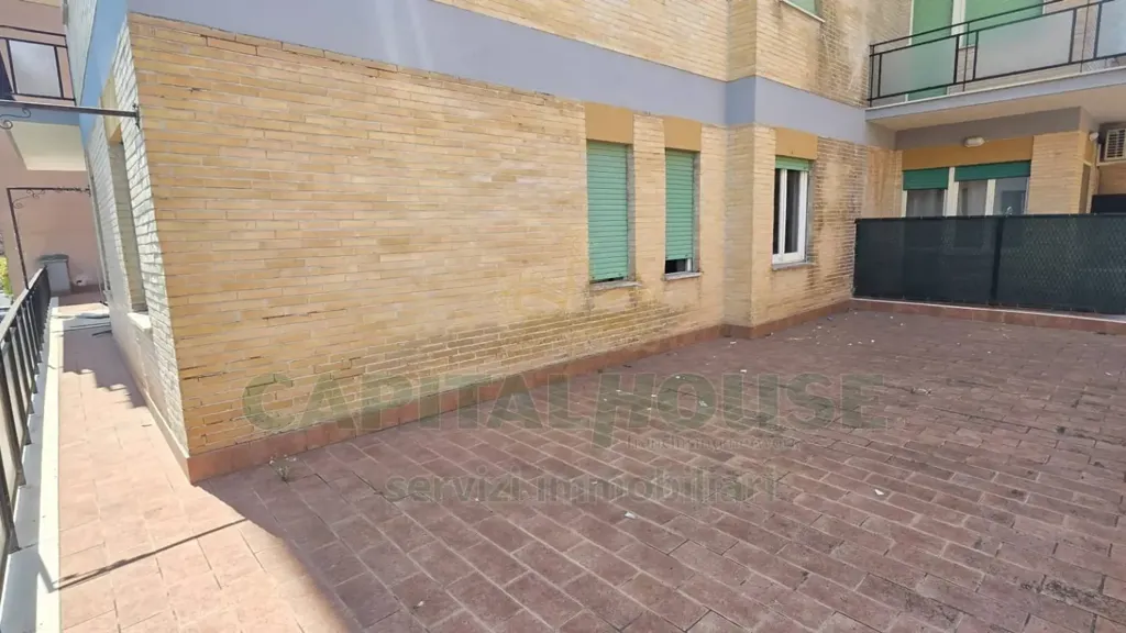 Terrasse - Three-Bedroom Apartment with Terrazzo in Caserta