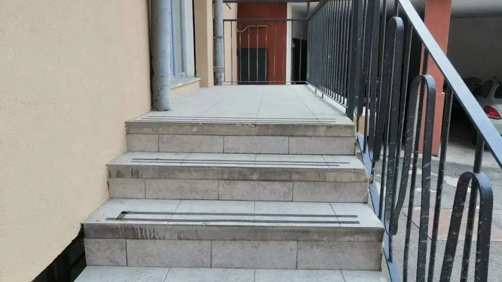 Pièces - Rented Duplex in Industrial Complex, Milan