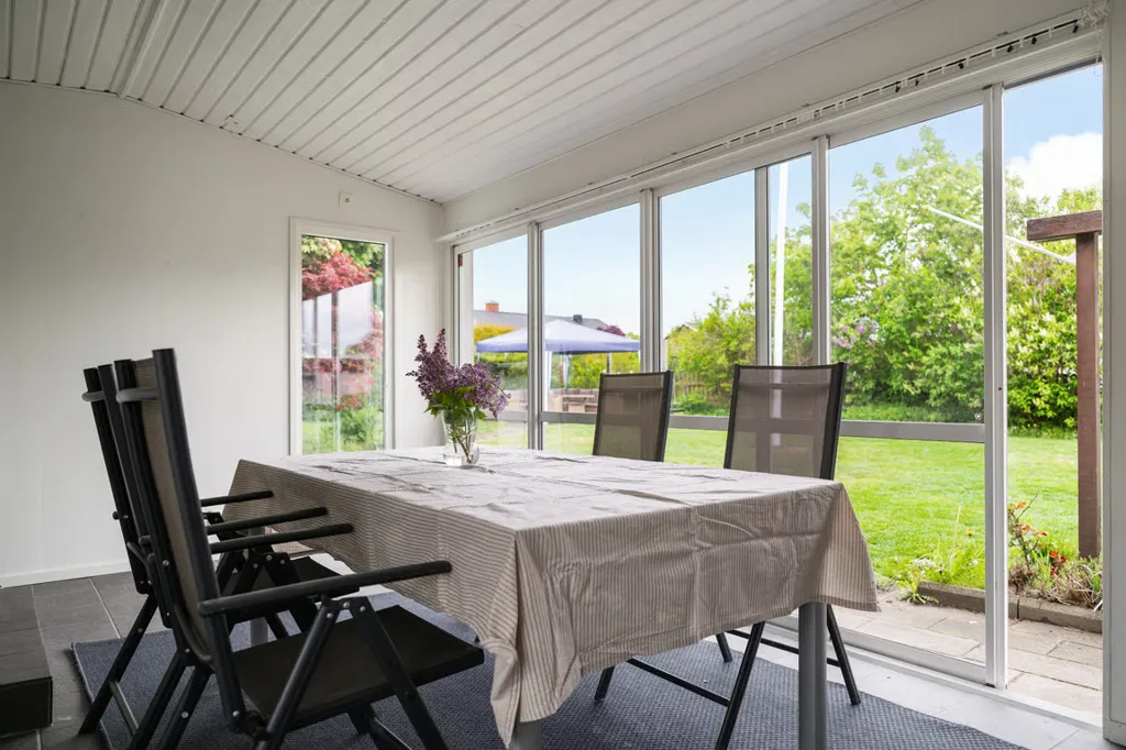 Terrasse - 1½-Storey Villa with Glazed Veranda in Stackedala