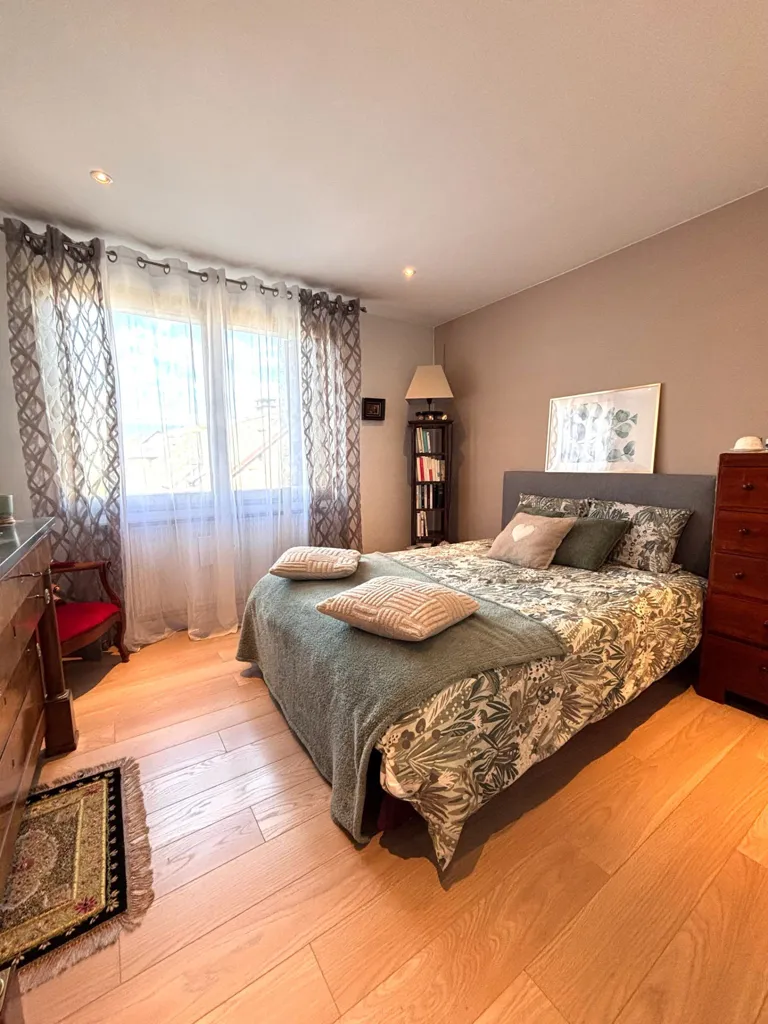 Magamistoad - 3-Bedroom Apartment with Balcony in Chambéry