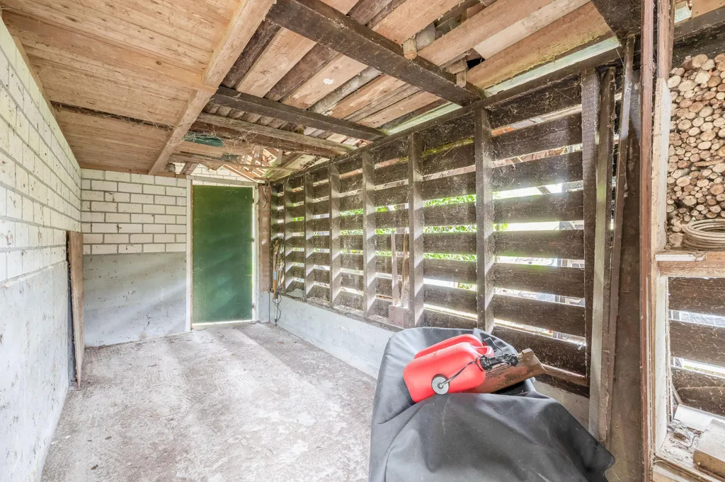 Utility Room - Country House with Forest View in Deurne