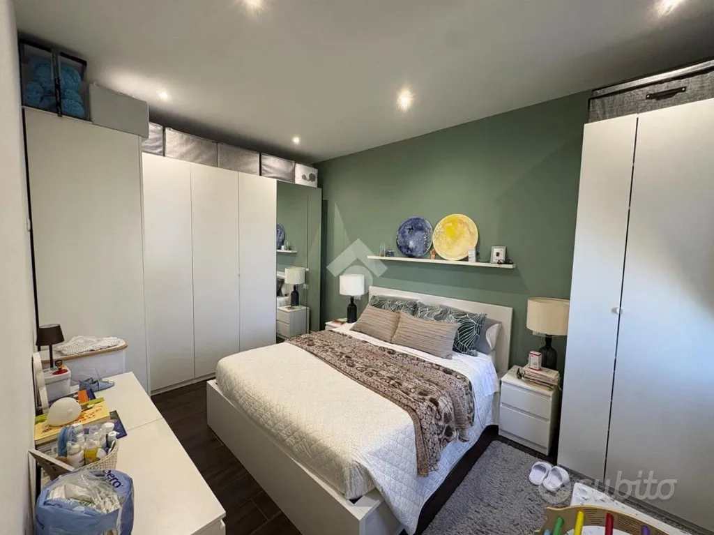 Chambres - Bright 2-Bedroom Apartment in Monza