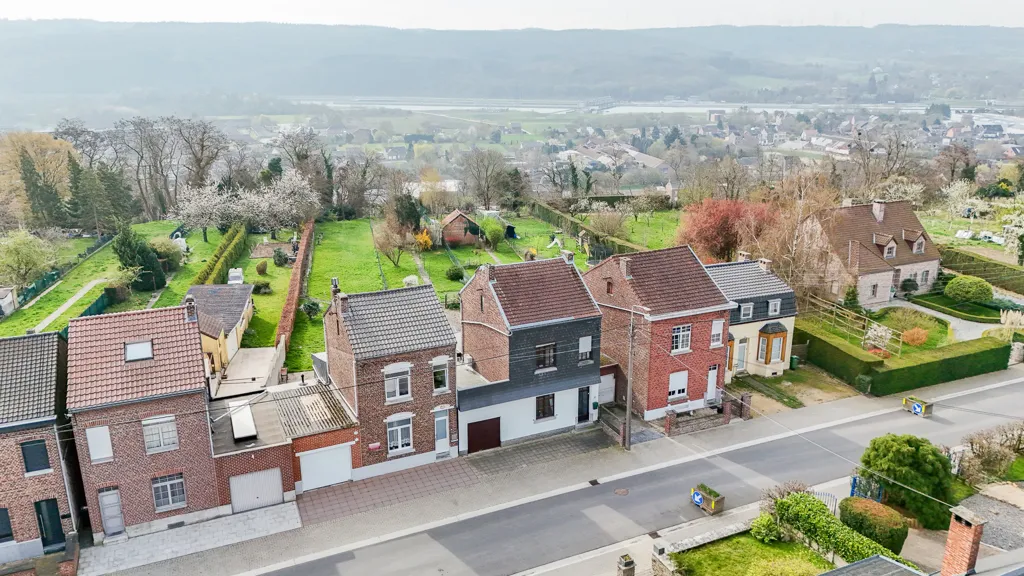 Vue aérienne - Maison avec Garage sur les Hauteurs d'Amay