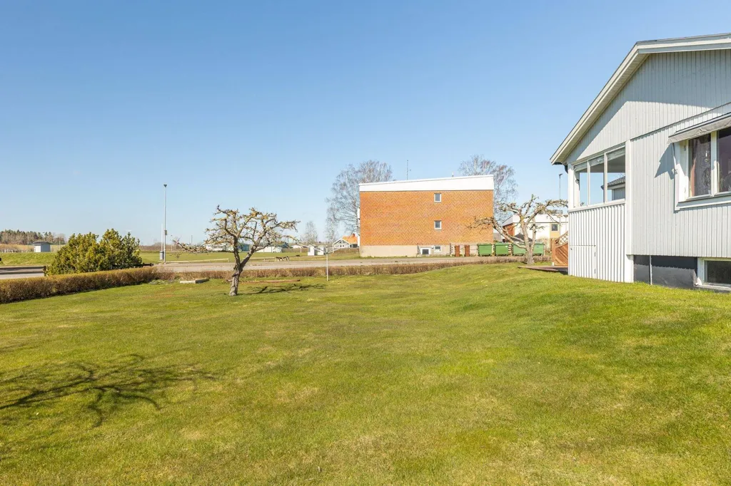 Jardin - Terraced Villa with Garden in Värsås