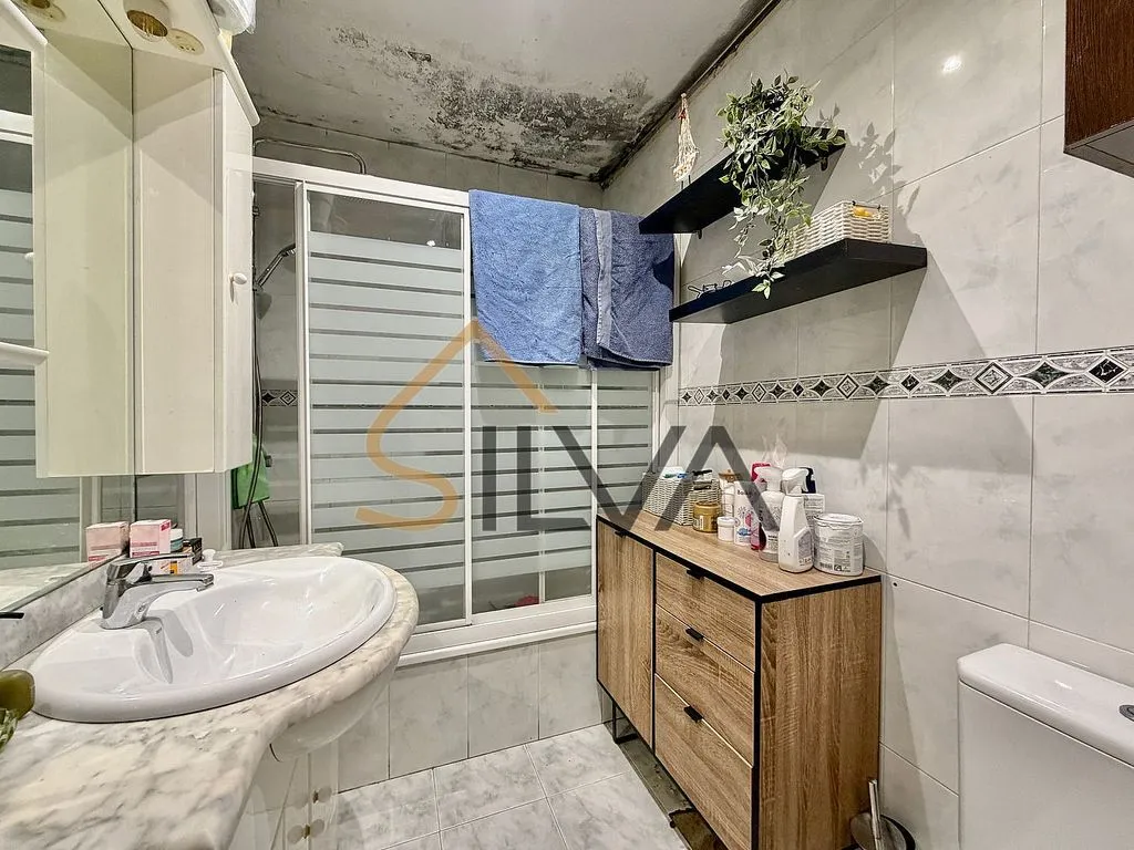 Salles de bain - Furnished Flat with Garage in Calzada Das Gándaras