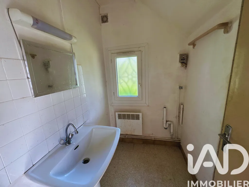 Bathrooms - Renaissance Villa with Garden in Arbourse