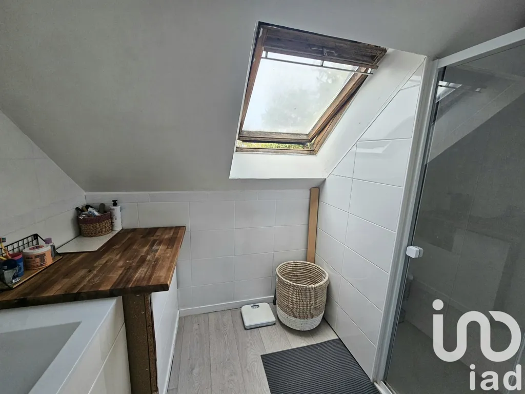 Salles de bain - Maison Charmante avec Jardin à Acy-en-Multien
