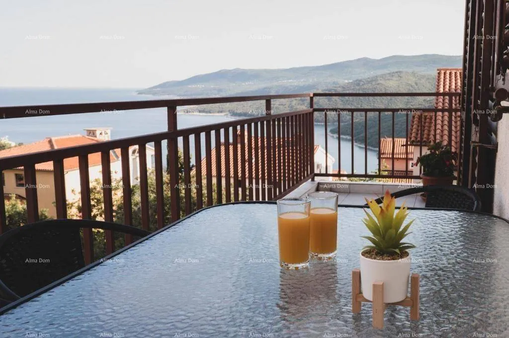 Rõdu - Apartment with Sea View in Labin