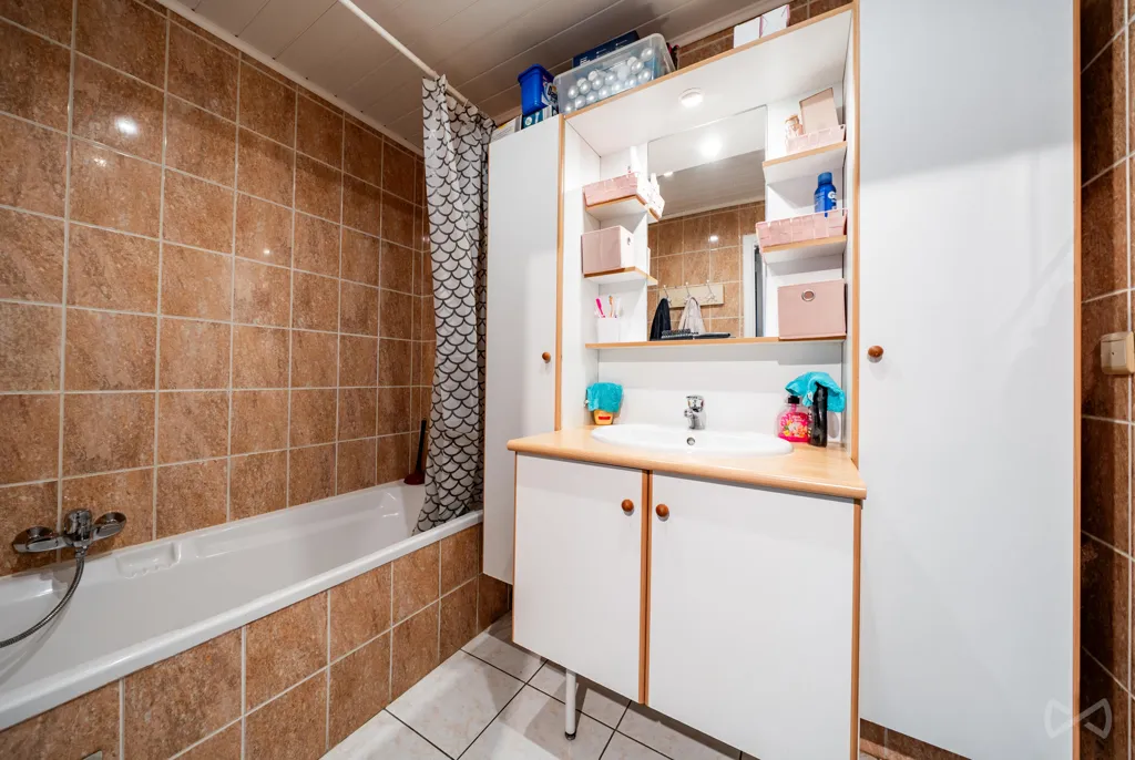 Vannitoad - Bright Apartment with Balcony on Marius Renard