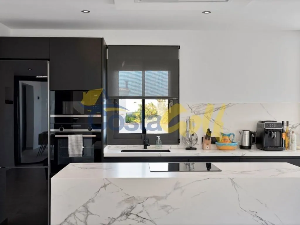 Cuisine - Luxury Villa with Pool in Elviria, Marbella