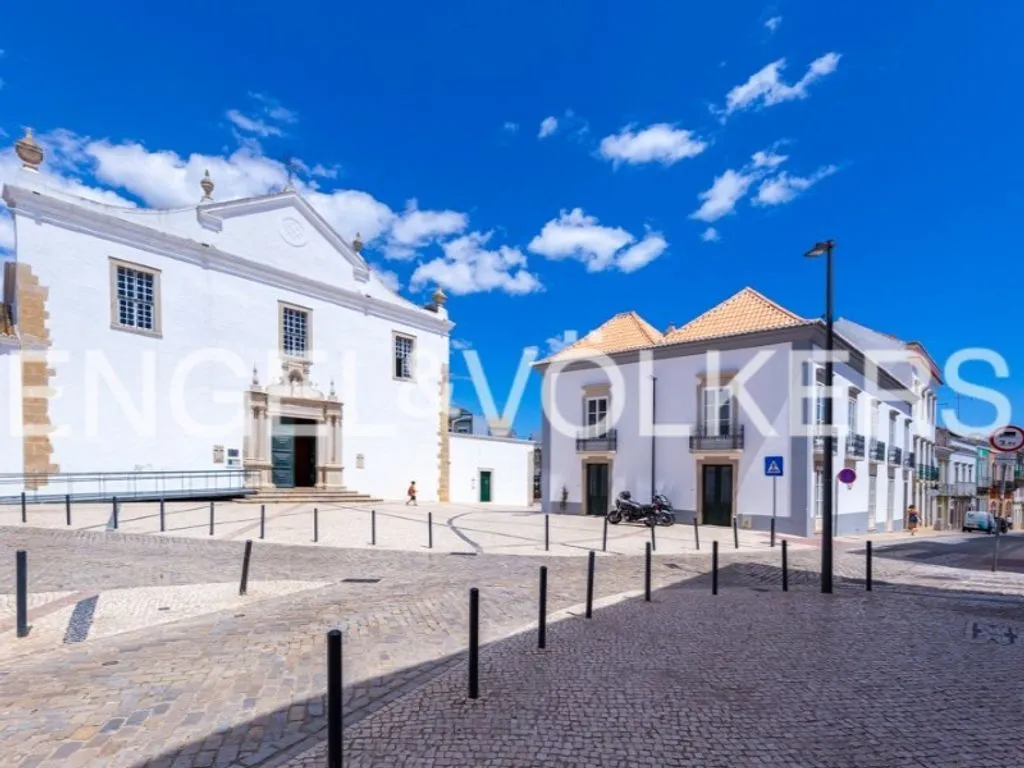 Luxury Villa with Terrace in Faro