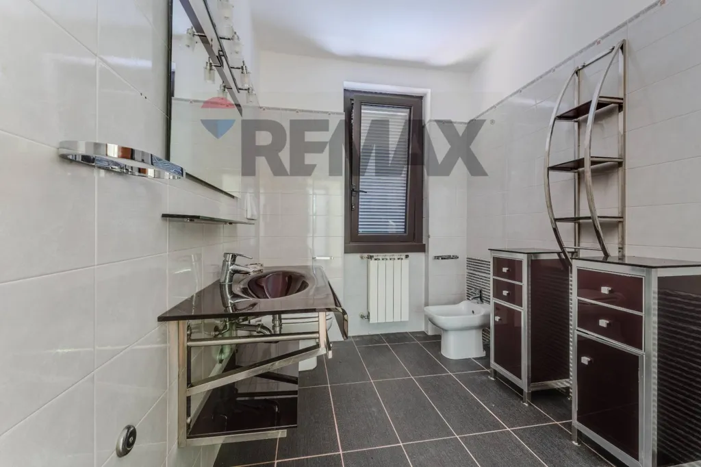 Bathrooms - Single Villa with Garden in Bonate Sopra