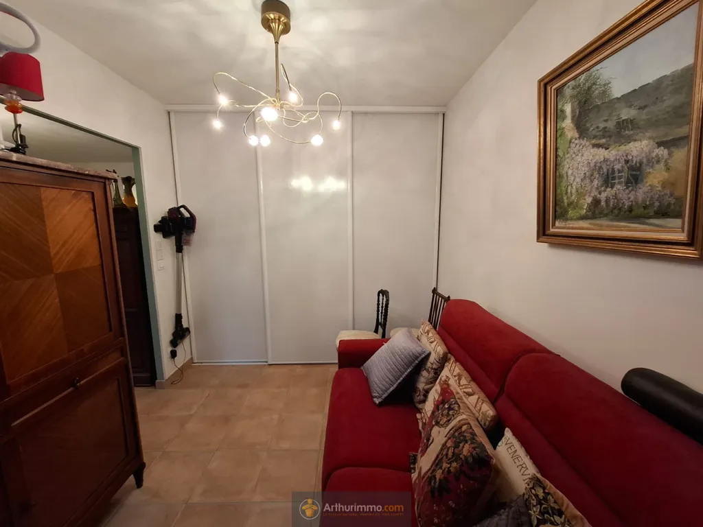 Elutuba - Refurbished 3-Bed Flat with Terrace in Coulommiers