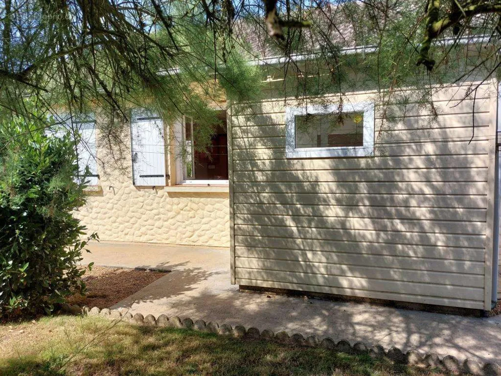 Extérieur - Pavillon avec Jardin et Garage au Centre de Beaufay