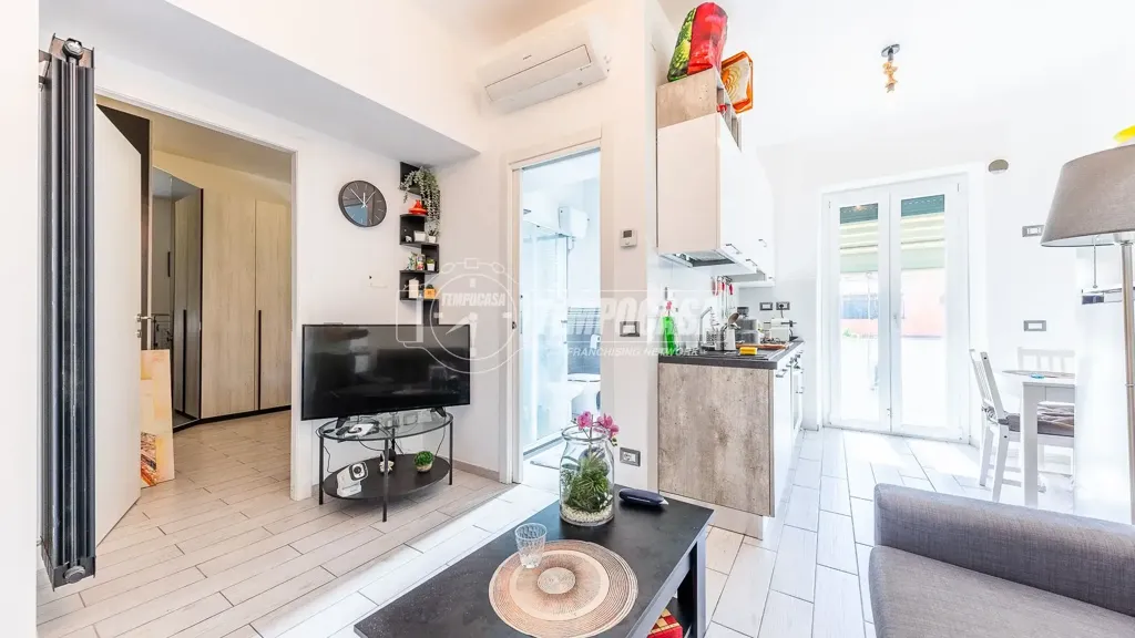 Elutuba - Ristrutturated Flat with Balcony in Rome
