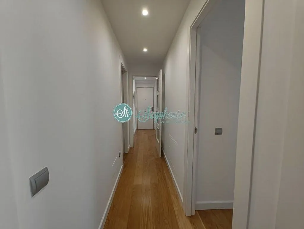 Hallway - Modern Flat with Terrace in Ezequiel González