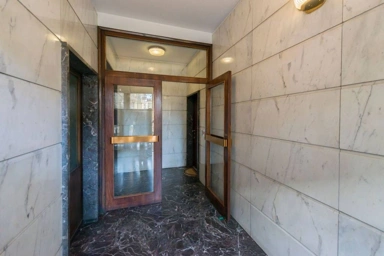 Entrée - Luxury Penthouse with Double Balcony in Milan