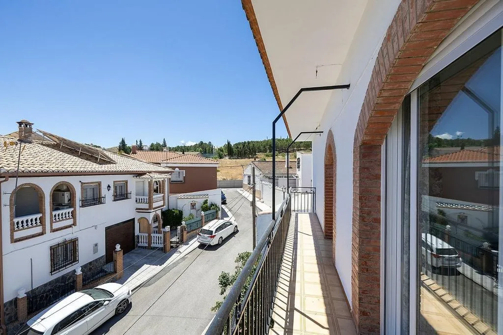 Rõdu - 1-Bedroom Flat with Balcony in Escúzar