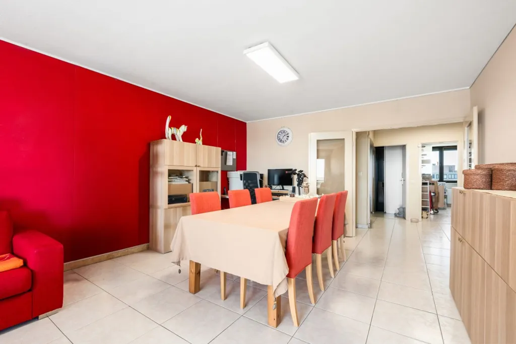 Salle à manger - Appartement avec Vue Panoramique à Deurne