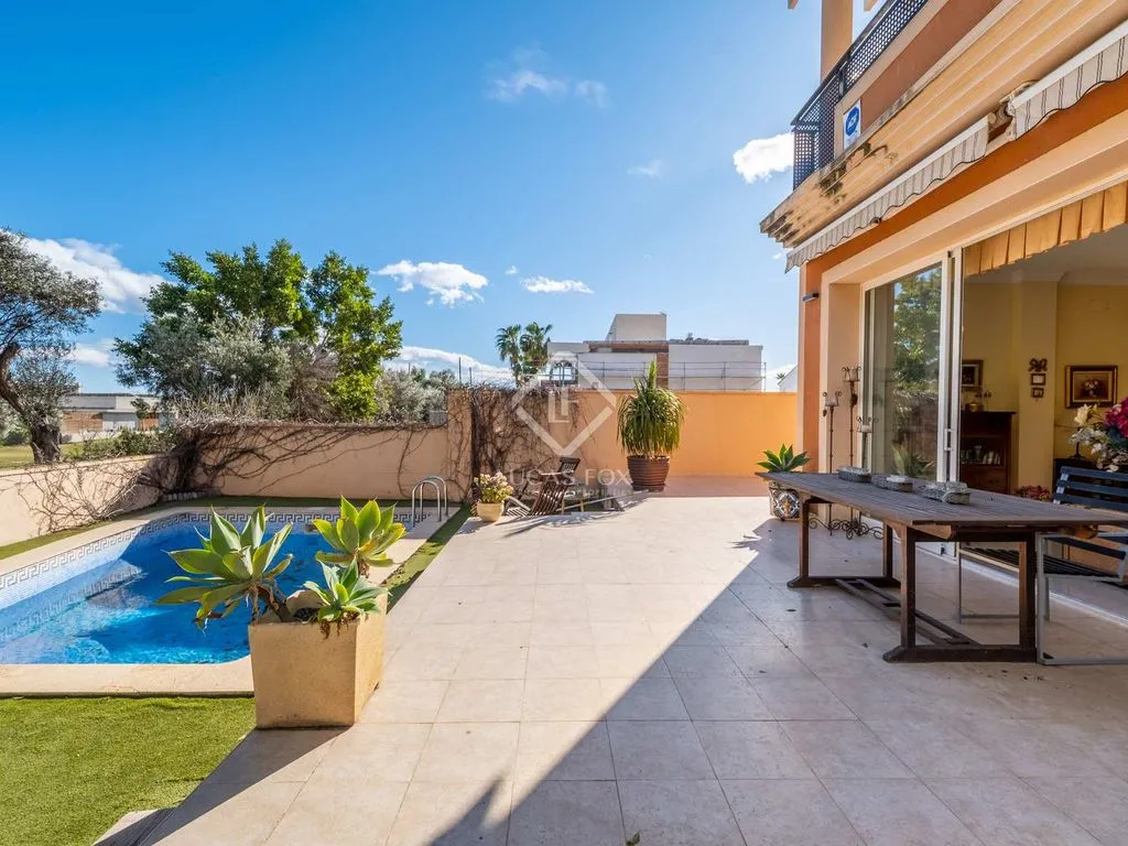 Bassein - Luxury Villa with Pool and Mountain View in Alicante