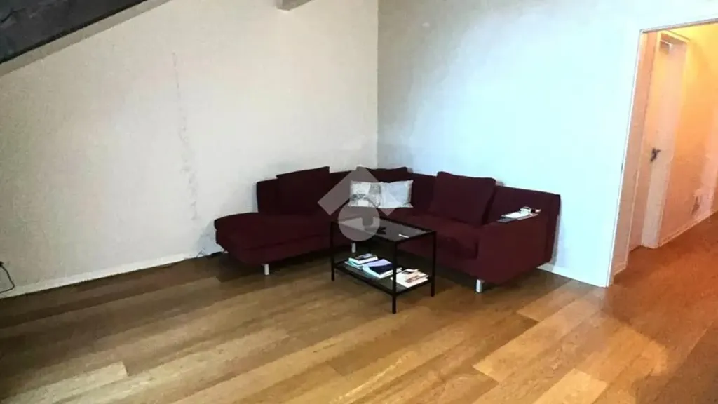 Séjour - Mansarded Apartment in Historic Building, Turin