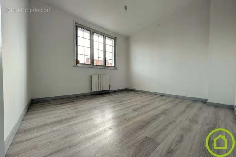 Rooms - Bright House with Garden in Ascq Area
