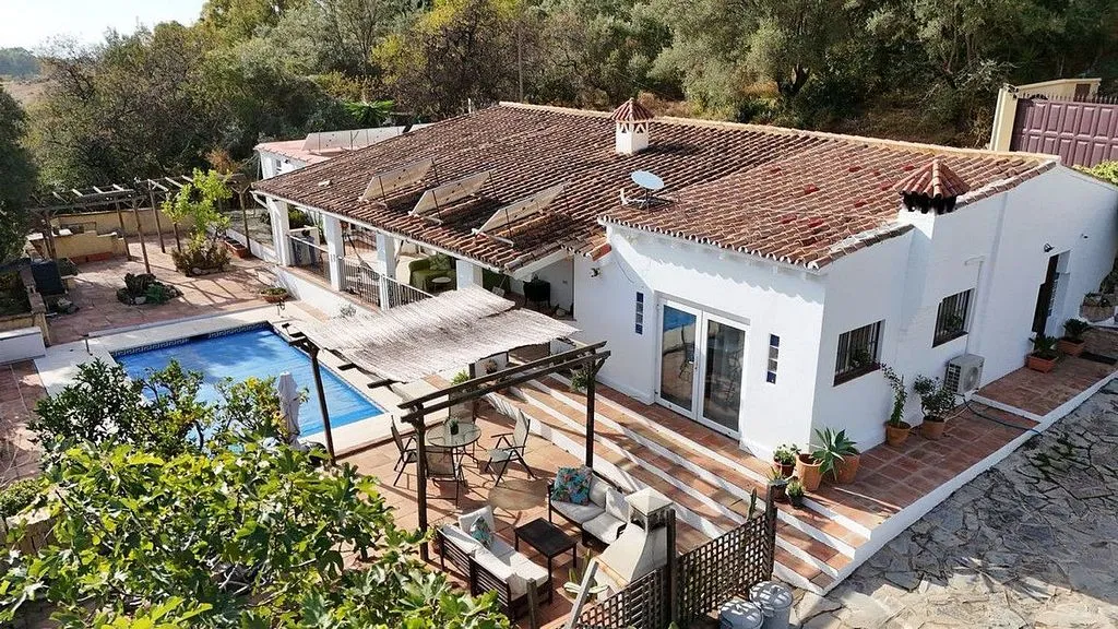 Õhuvaade - Rural House with Pool in Estepona
