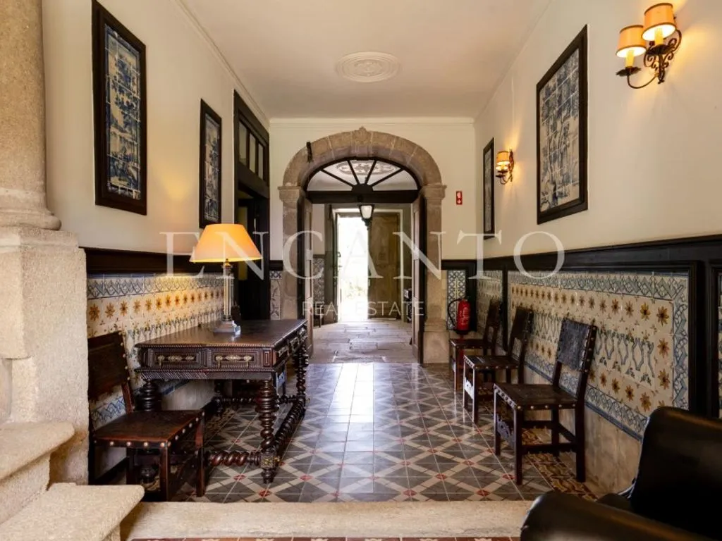 Esik - Historic Riverside Manor in Arganil