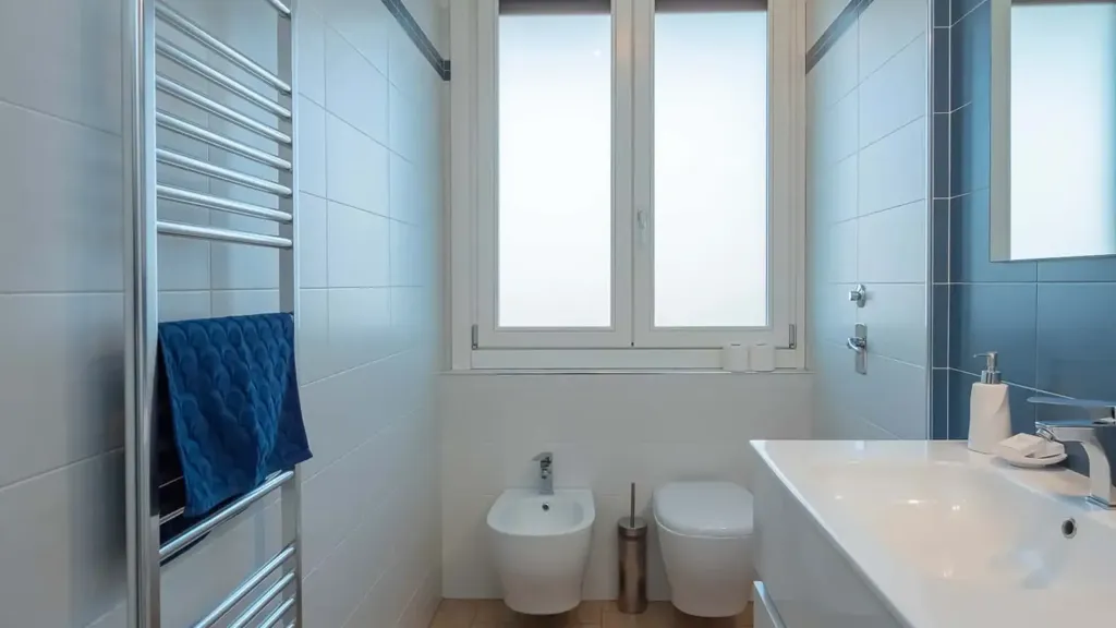 Salles de bain - Modern Studio with Metro Access in Milan