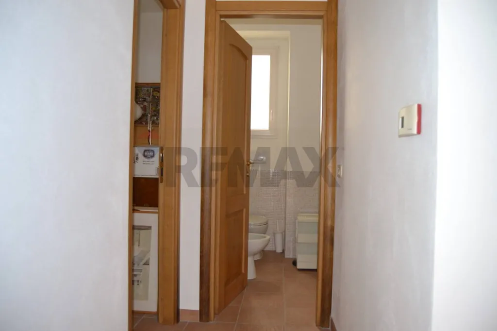 hallway_entrance