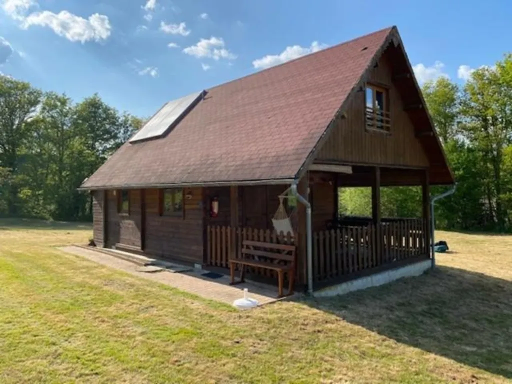 Extérieur - Moulin Rénové avec Piscine et Terrain à la Campagne