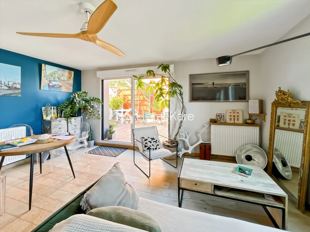 Soggiorno - Penthouse Apartment with Terrace in Lormont