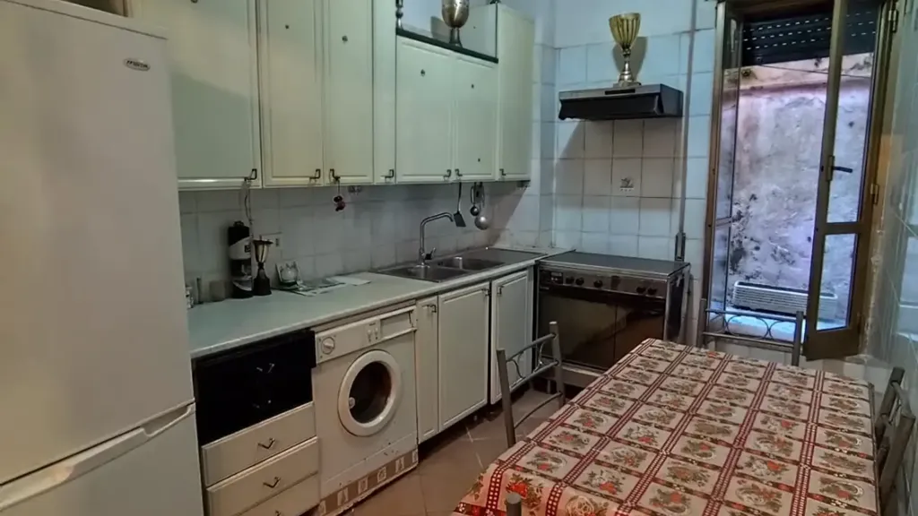 Köök - Bilocale with Private Garden in Rome