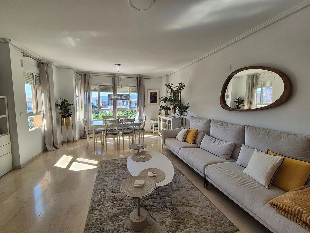Salón - Ático duplex con terraza en Carrer de l'Estatut Valencià