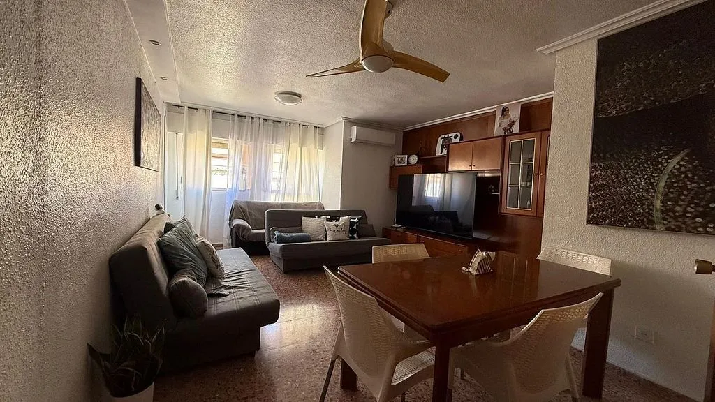 Salle à manger - Apartment with Garage in El Carmen, Murcia
