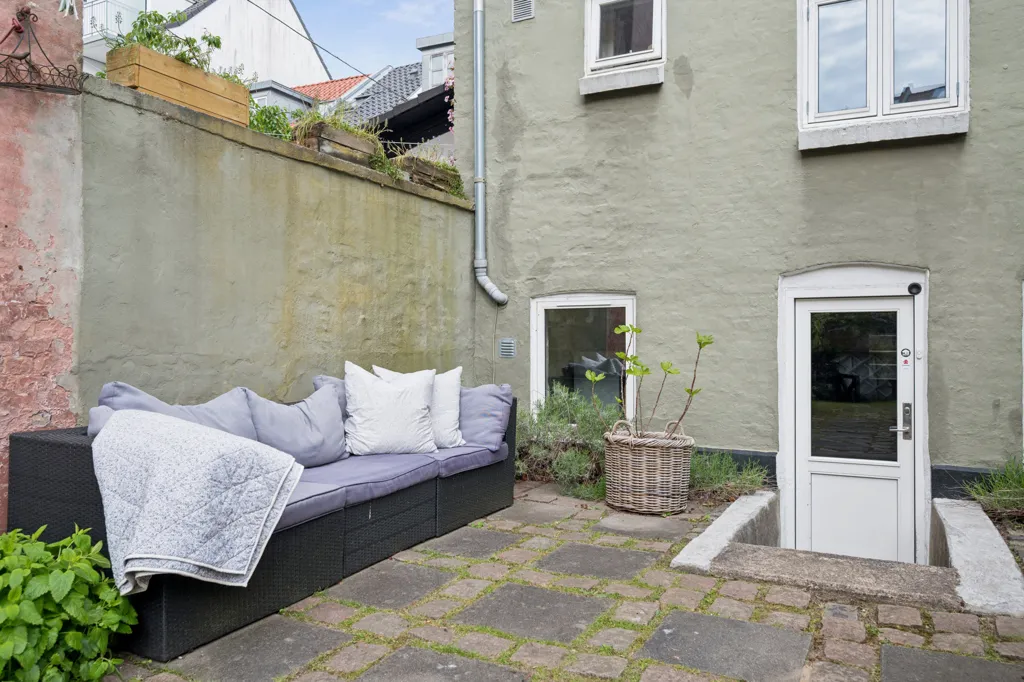 Jardin - Historic Terrace House with Garden in Aarhus C