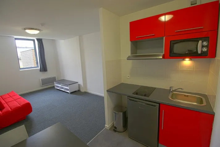 Kitchen - Meubled Studio with Double Bed in Nice