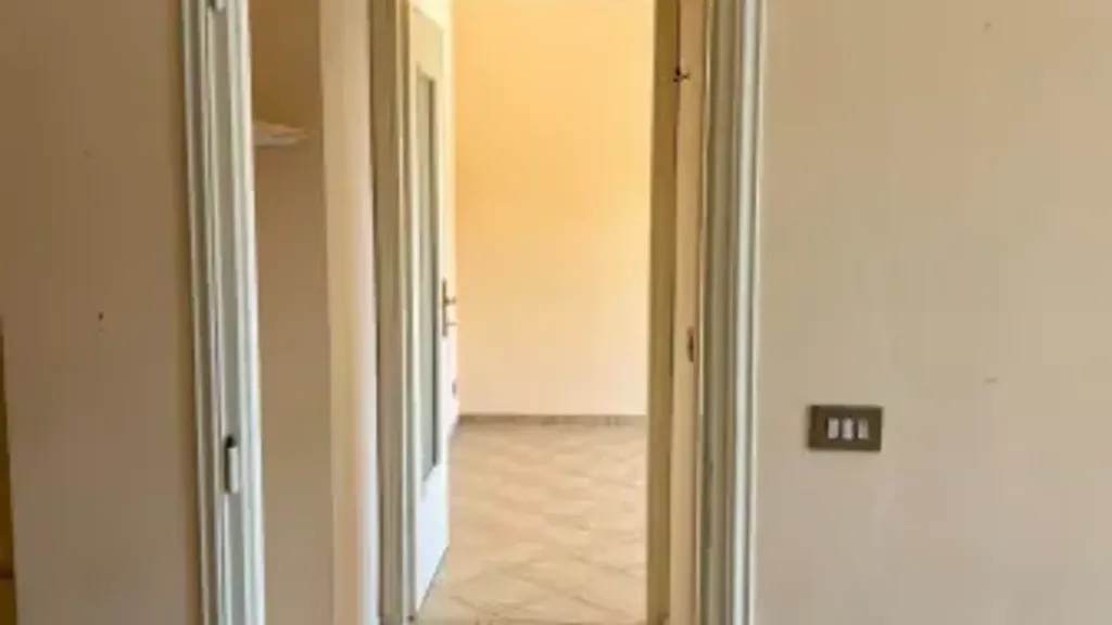 Entrée - Modernised 2-Bed Flat with Balcony in Pinerolo